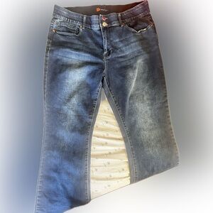 Women's Relaxed Fit Blue Jeans